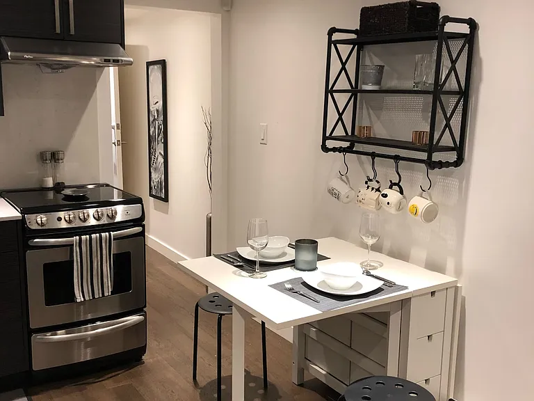 54A Galley Ave #BASEMENT — Photo 9