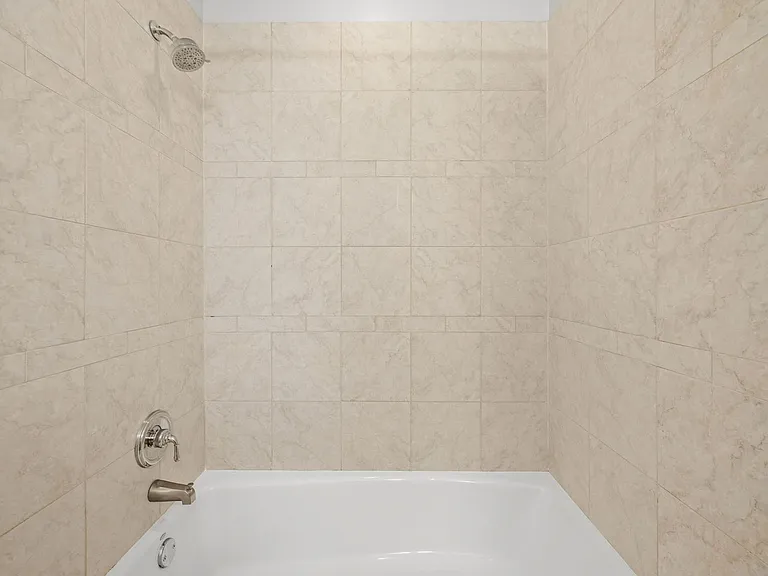 924 W Dakin St #4 — Photo 24
