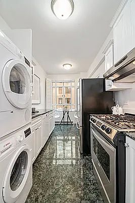 4th image of 25 Central Park W APT 7W