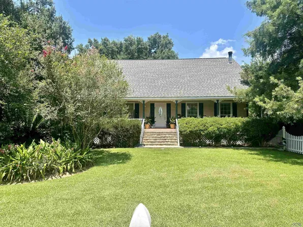 143 Ernest Moise Ln, Galliano, LA 70354