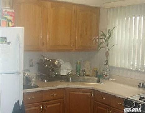 2nd image of 82 Franklin St