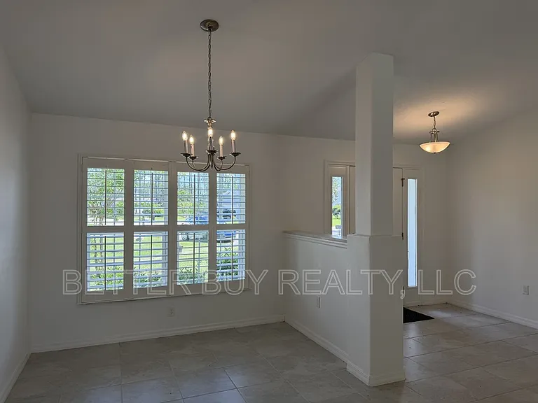 16 Kalendar Ct — Photo 5