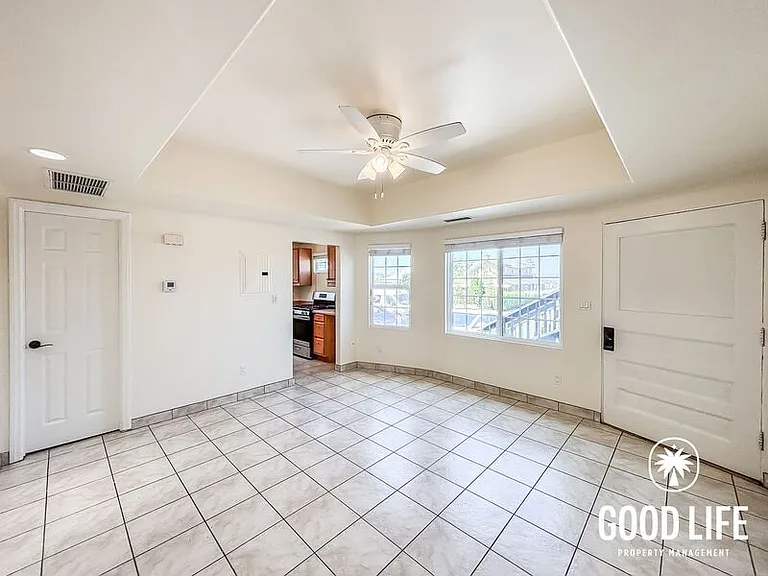 4335 1/2 Cleveland Ave — Photo 4