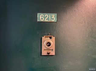 6200 Nelkin Dr APT 6213, Wallington, NJ 07057