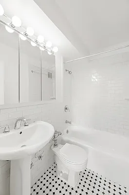 Rented by REAL New York | media 30