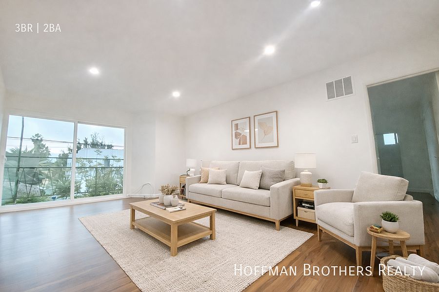 1st image of 1445 S Sherbourne Dr #11