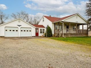 12409 Reed Rd, Grafton, OH 44044