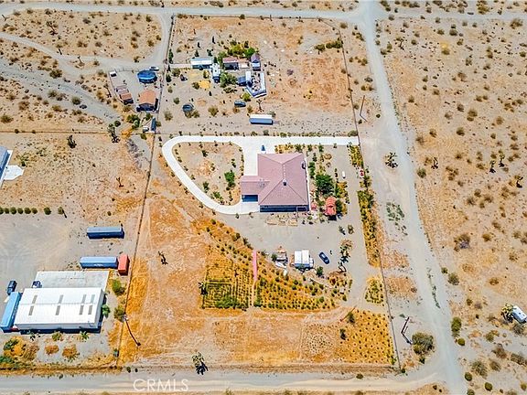 5th image of 3789 Luna Rd