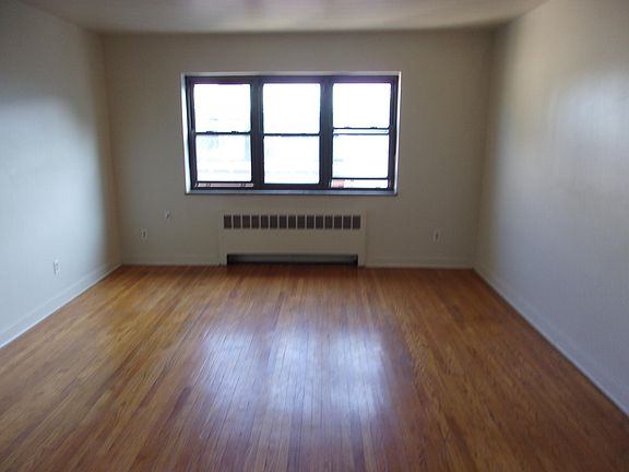 3rd image of 277 Linwood Ave APT 9A