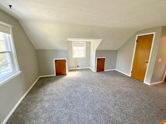 5th image of 11 Irvington Dr #Up