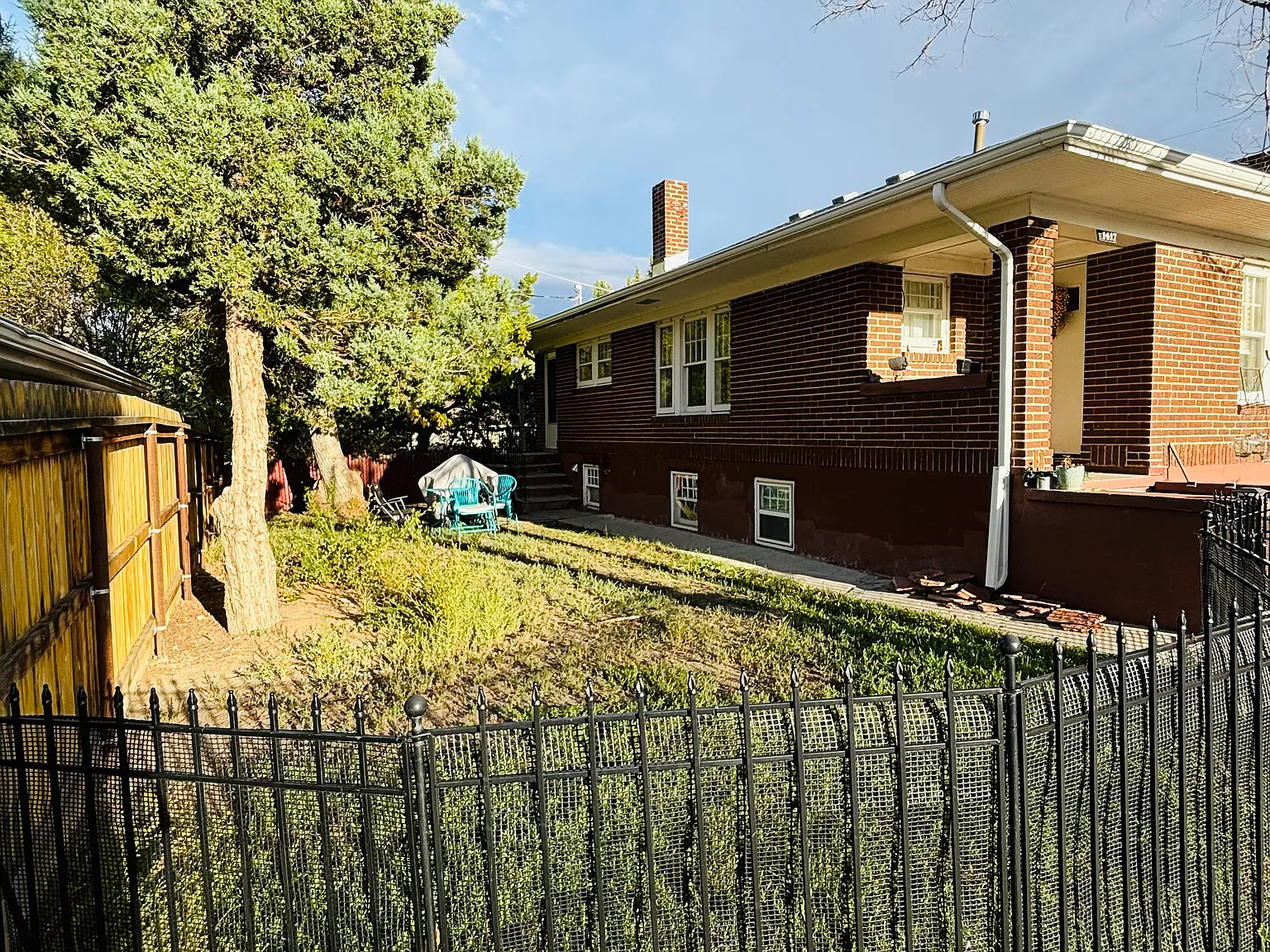 3 bed, 1904 sqft, $1,975 — Photo 4