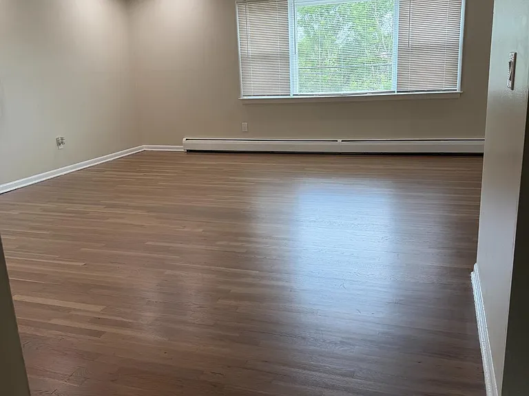 2518 Spruce St — Photo 11