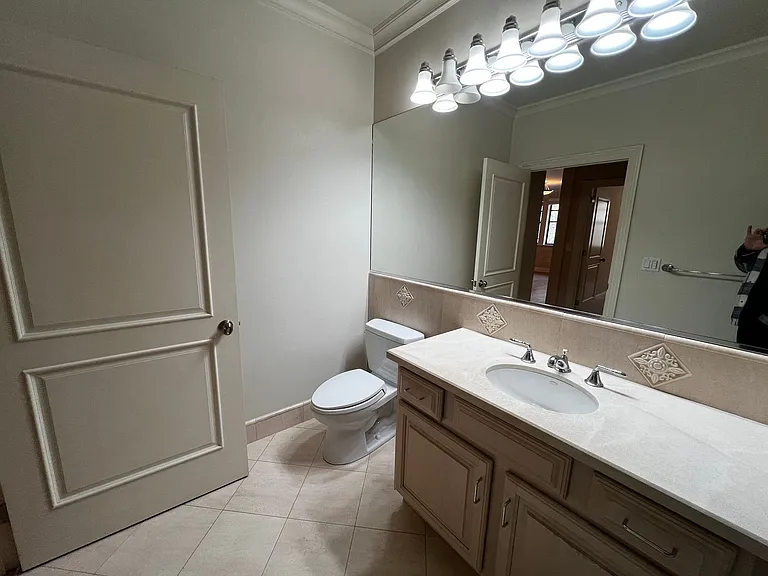300 Laguna Honda Blvd — Photo 29