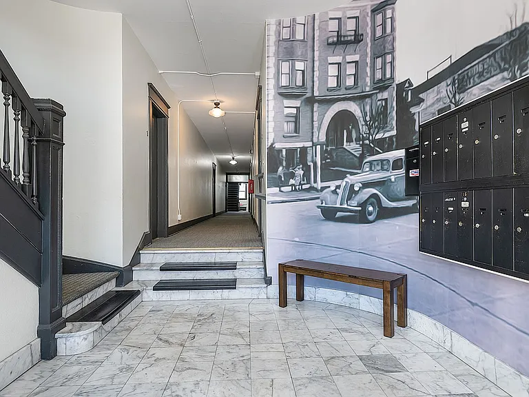 Elegant Renovation! HUGE 1 Bed 1 Bath Available Now! — Photo 4