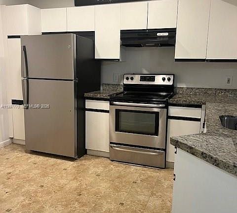 5th image of 8801 Wiles Rd APT 305