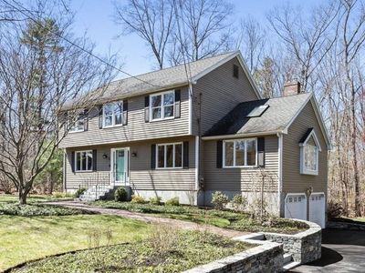 1 Dawn Marie Cir, Franklin, MA, 02038