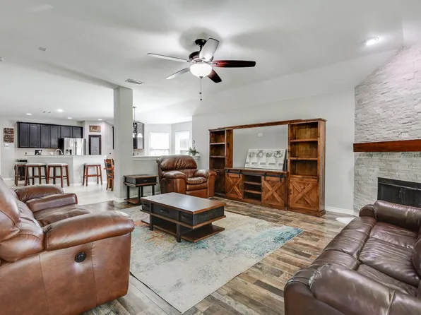 8010 Vista Hill Ln, Dallas, TX 75249