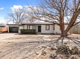 406 11th St, Levelland, TX 79336