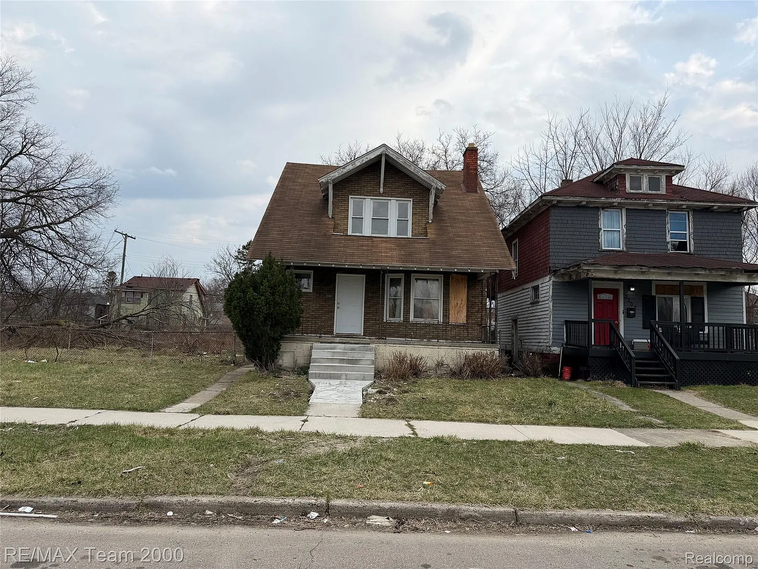 2301 Fullerton St photo 1