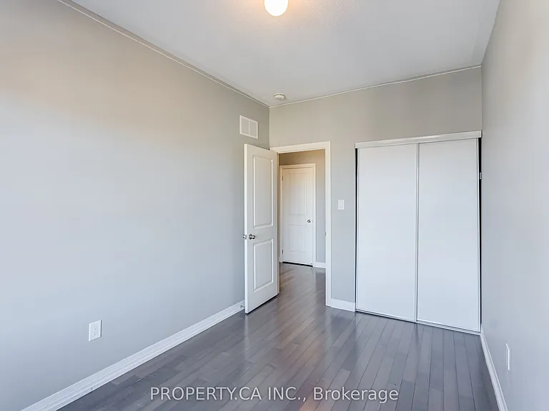 24 Clarington Blvd — Photo 26