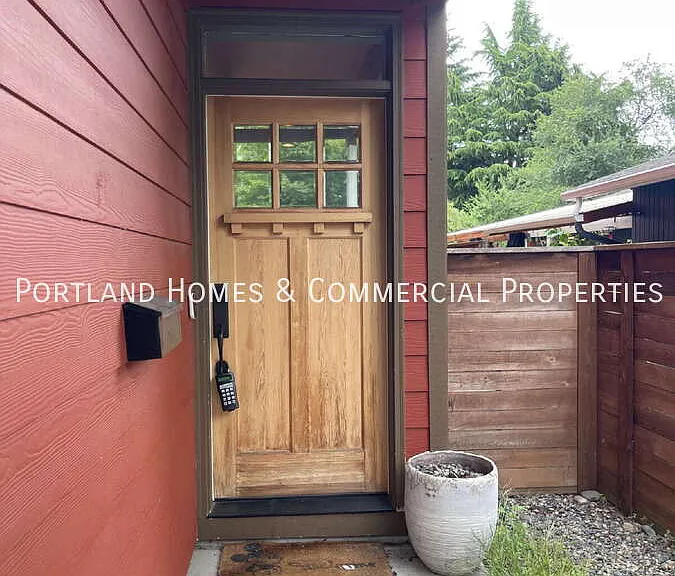 8814 N Curtis Ave — Photo 2