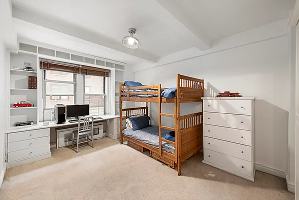 Sold by Compass | media 18