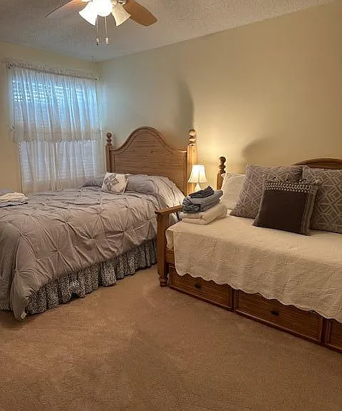 1880 SW Springfield Ct — Photo 11
