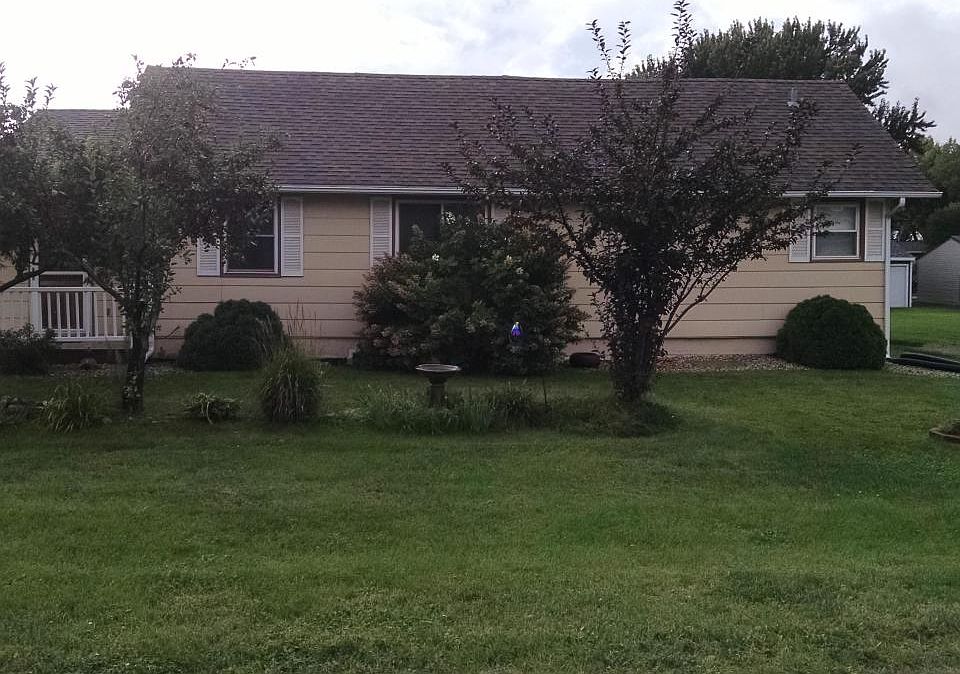 2nd image of 415 Q Ave