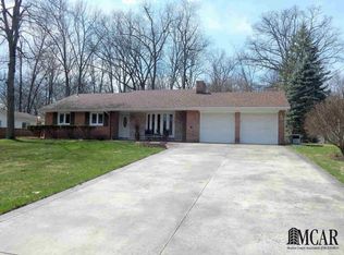 8023 Comanche Trl, Temperance, MI 48182