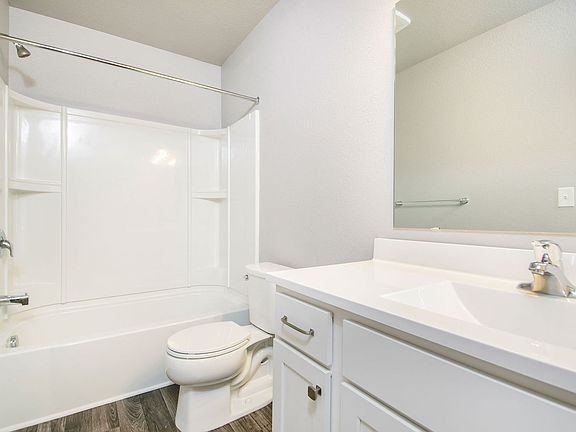 4th image of 4933 Meadow Brown Dr
