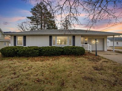 704 2nd St, Grundy Center, IA, 50638