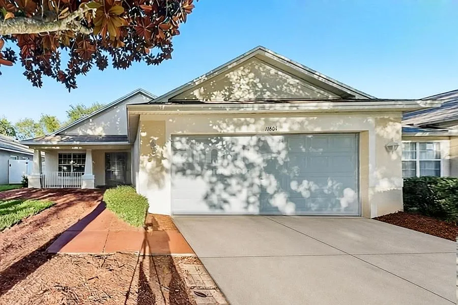 3 bed, 2.0 bath, 1520 sqft, $2,190 — Photo 1
