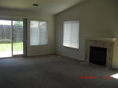 3rd image of 668 Napa Ct