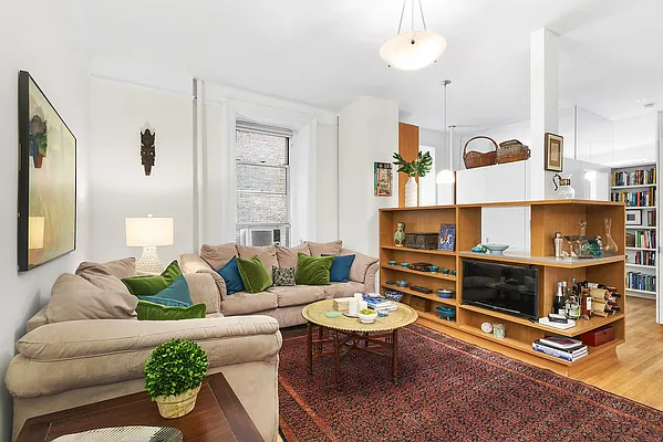 Sold by Compass | media 17