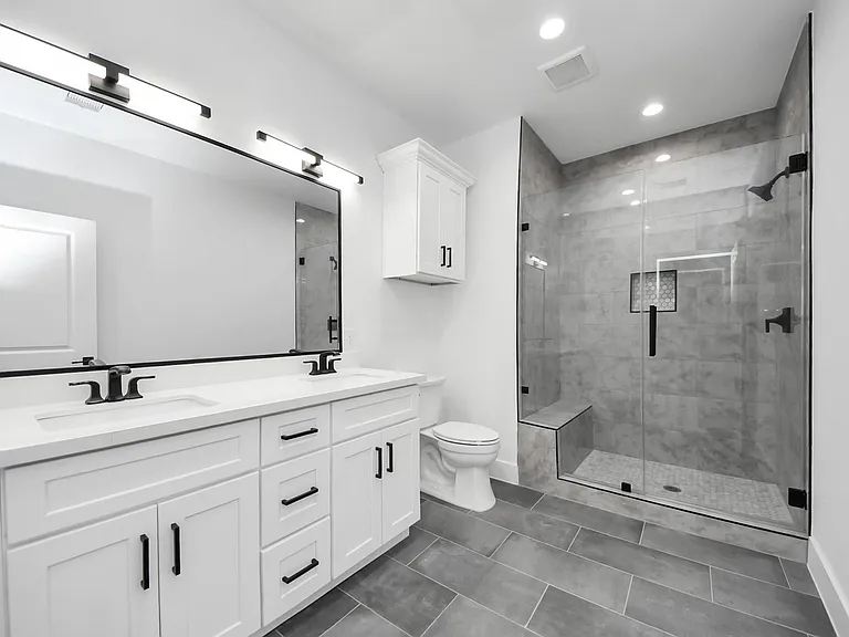 8218 Lawler St — Photo 23