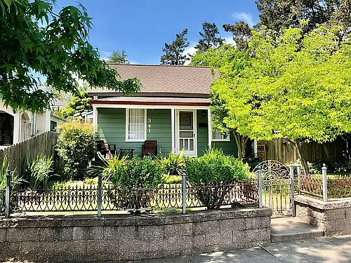 341 Coombs St Photo 1