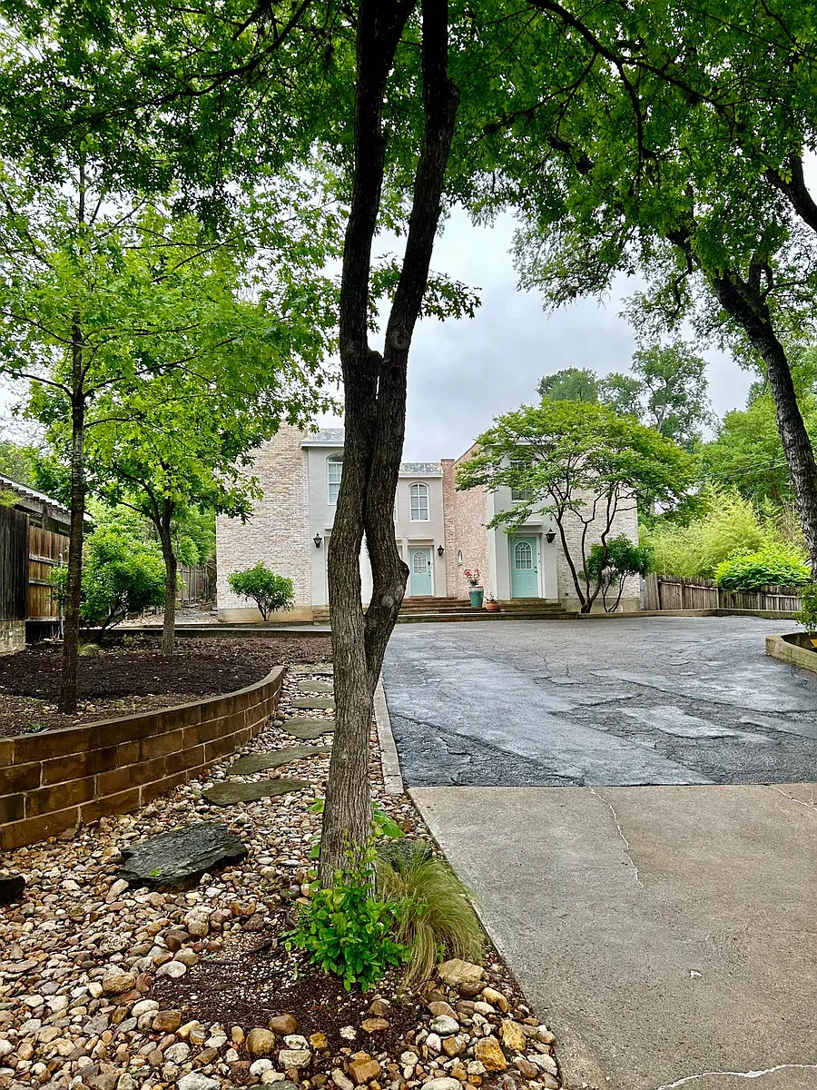 Photo 2 of 20 - 3305 Tom Green St #B - Austin, TX Building Photo - 3305 Tom Green St #B