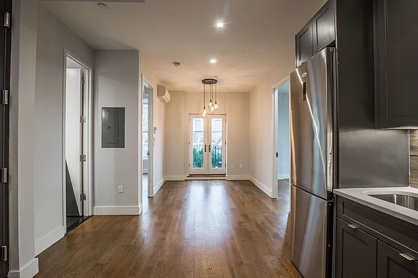 Rented by Nooklyn NYC LLC | media 9