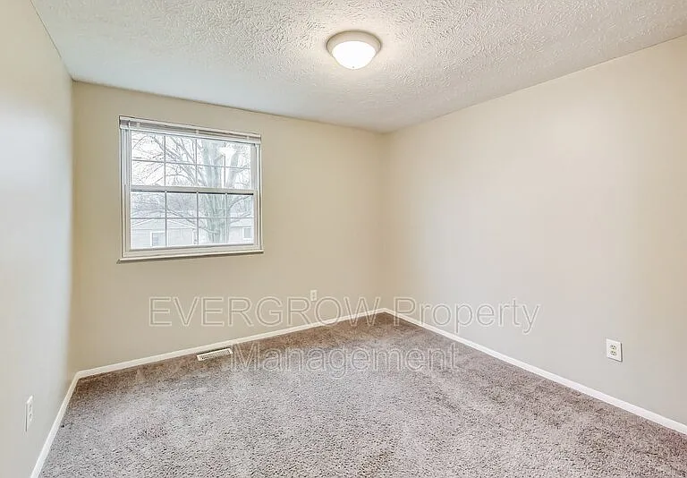 5310 Shelbyville Rd — Photo 16
