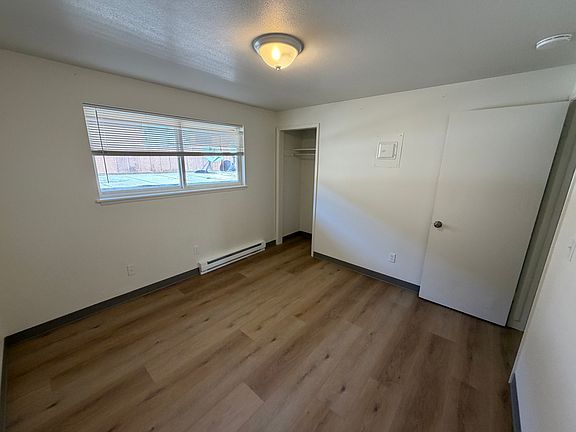 3rd image of 208 S 4th St APT 5