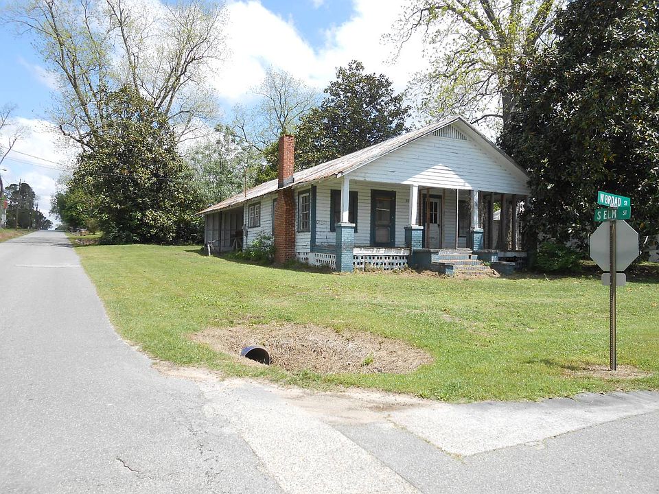2nd image of 230 Broad St SW