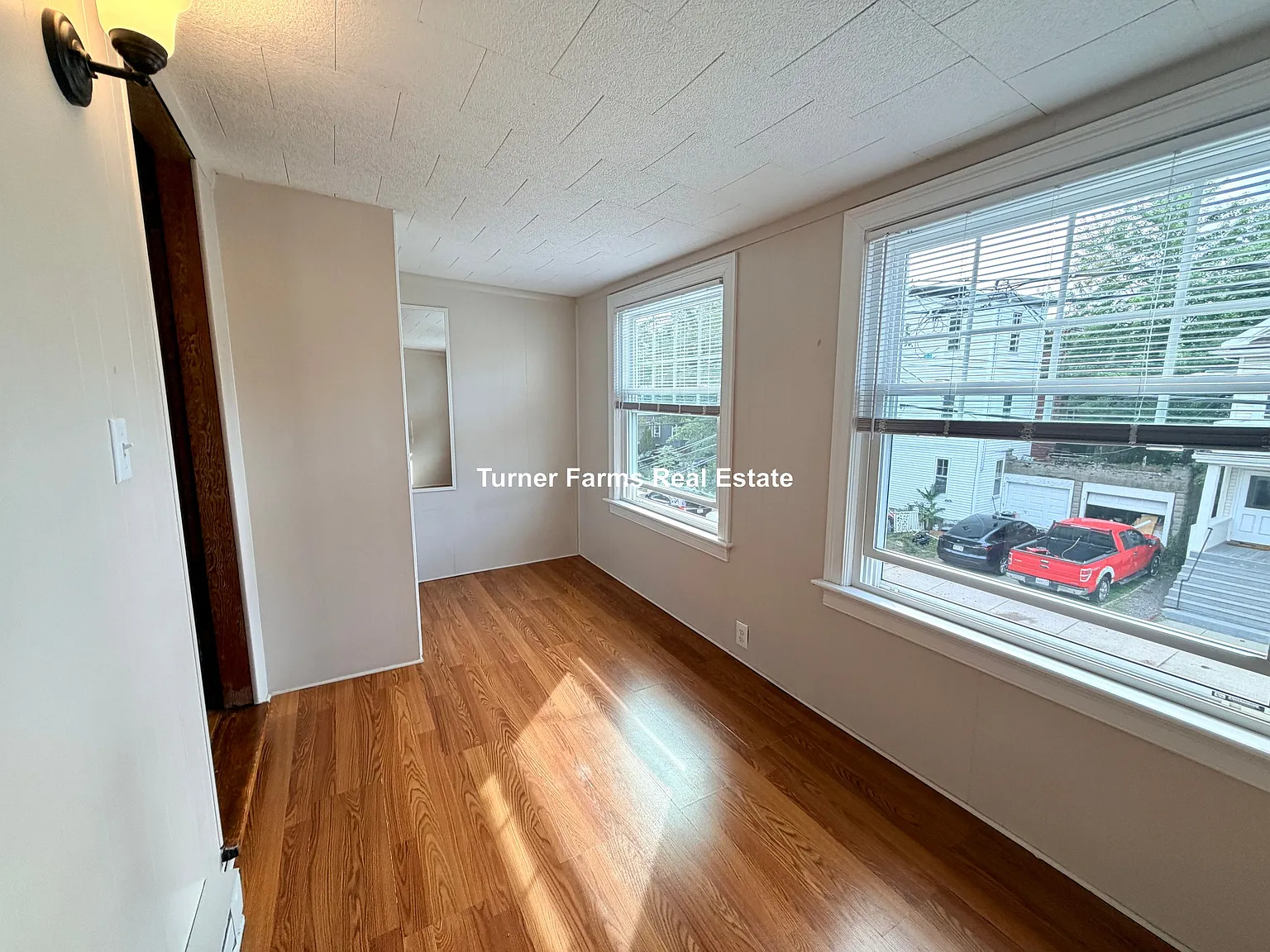 3 bed, 1.0 bath, $3,250 — Photo 3
