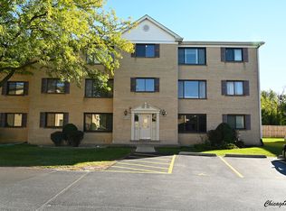 9315 Hamilton Ct APT F, Des Plaines, IL