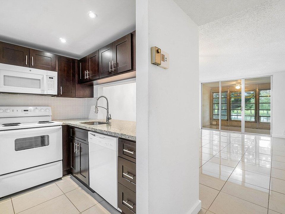 1st image of 9235 Lagoon Place #205
