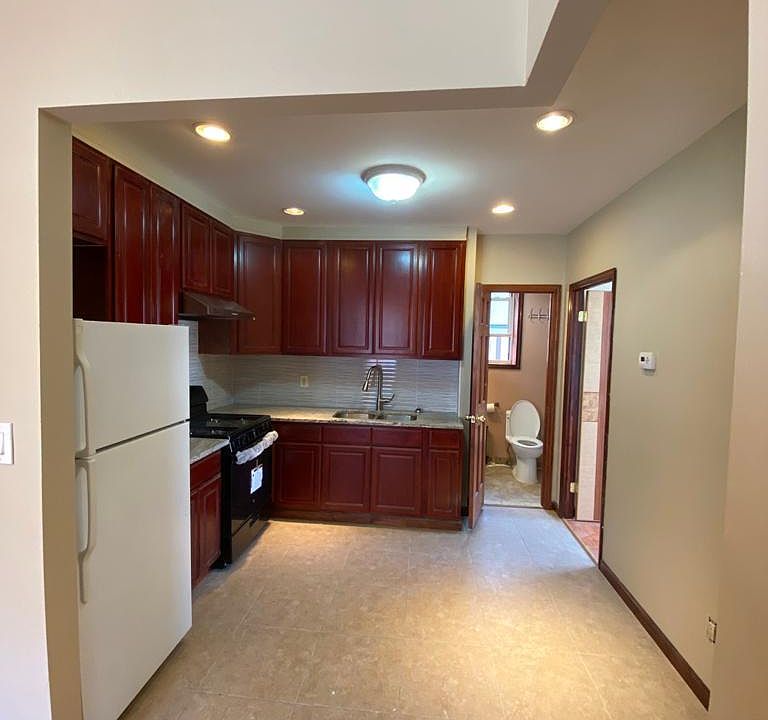 1st image of 73 Bay 26th St Fl 2
