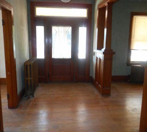 5th image of 157 Church St