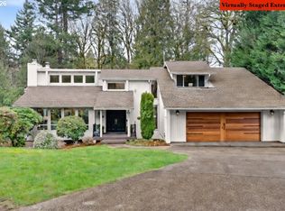 725 Carrera Ln, Lake Oswego, OR