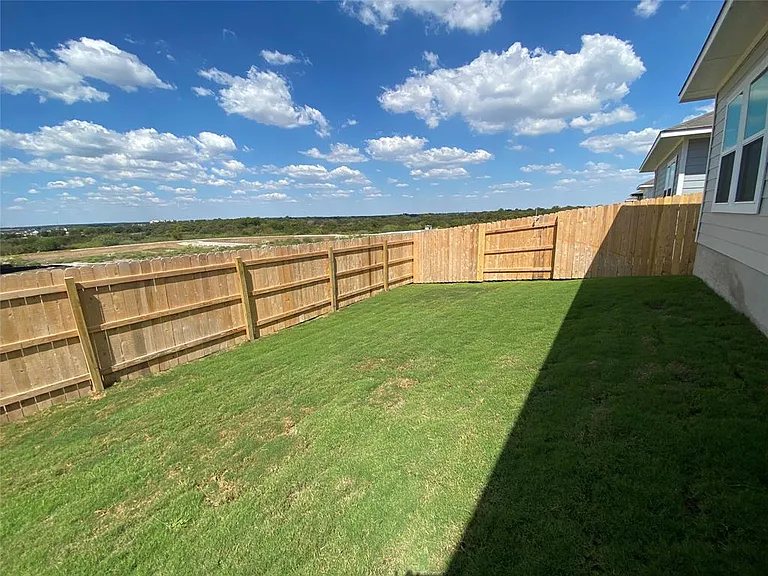 11704 Murano Dr — Photo 26