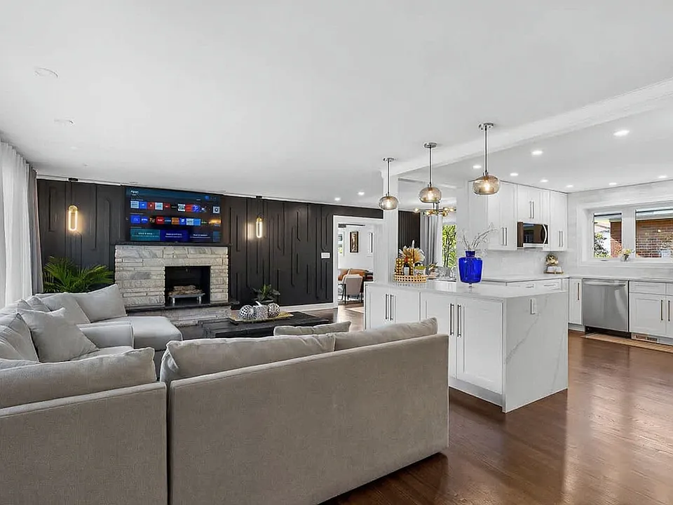 7018 Le Claire Ave #ID1496926P