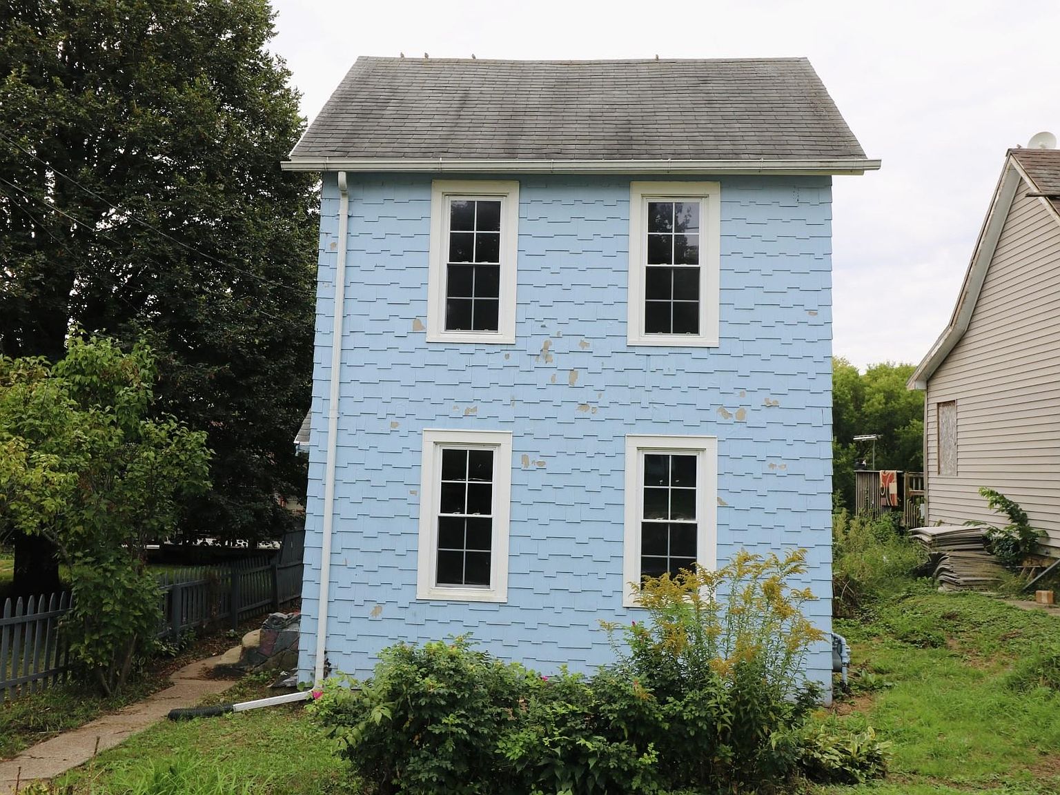 822 Clarke Dr, Dubuque, IA 52001 Zillow